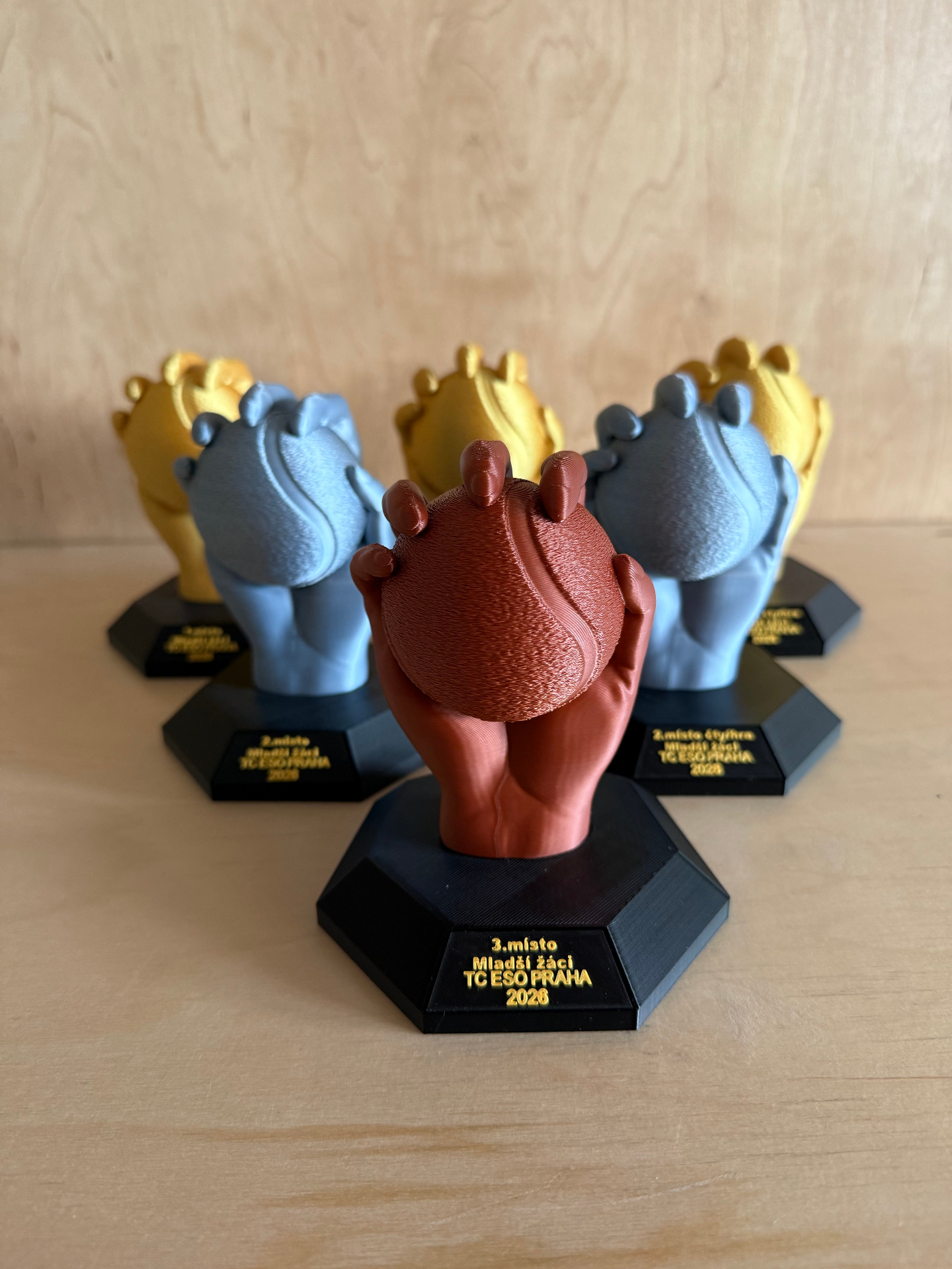 3D tištěné tenisové trofeje pro TC ESO Praha
